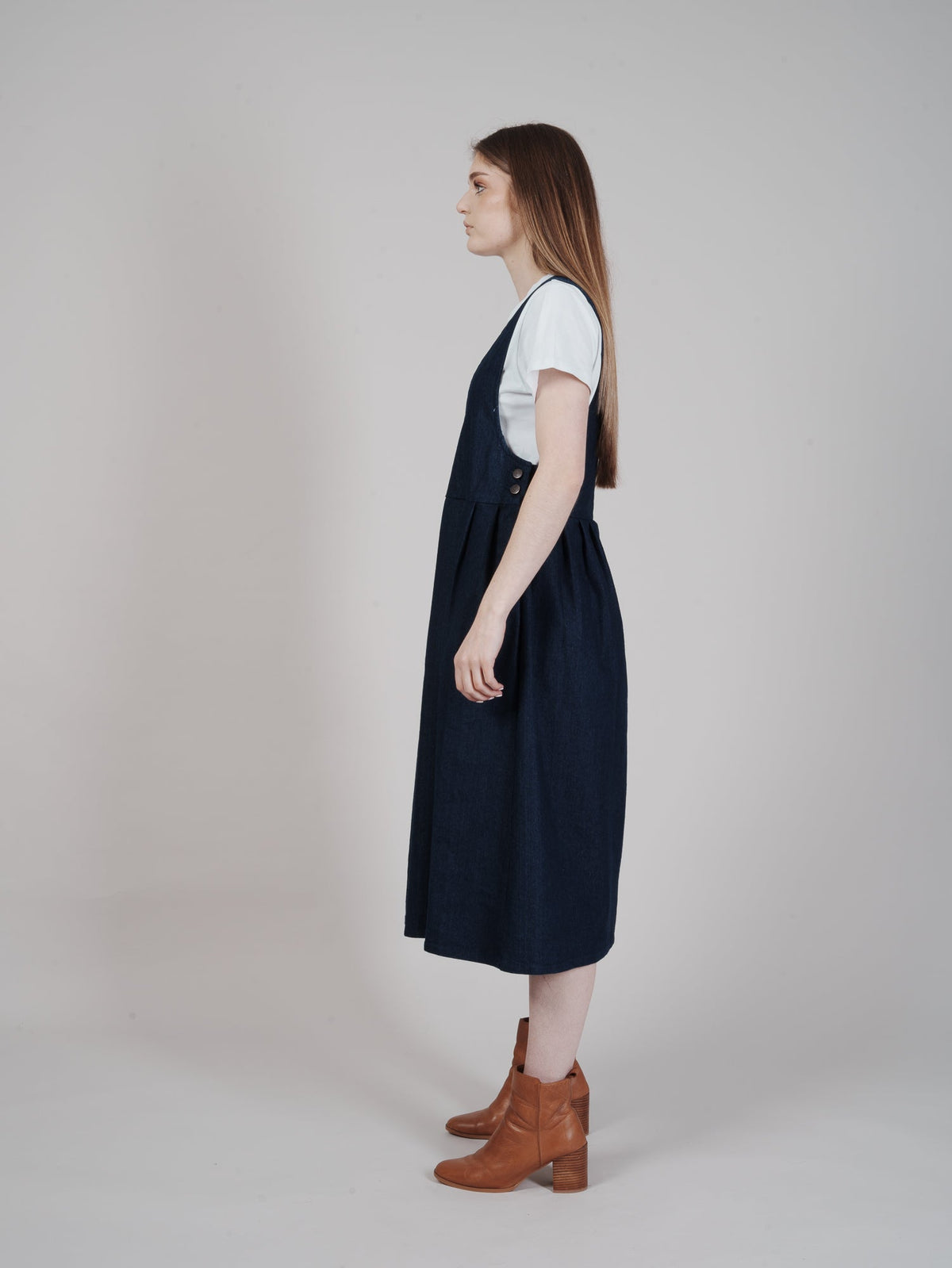 Deep V-neck Pinny