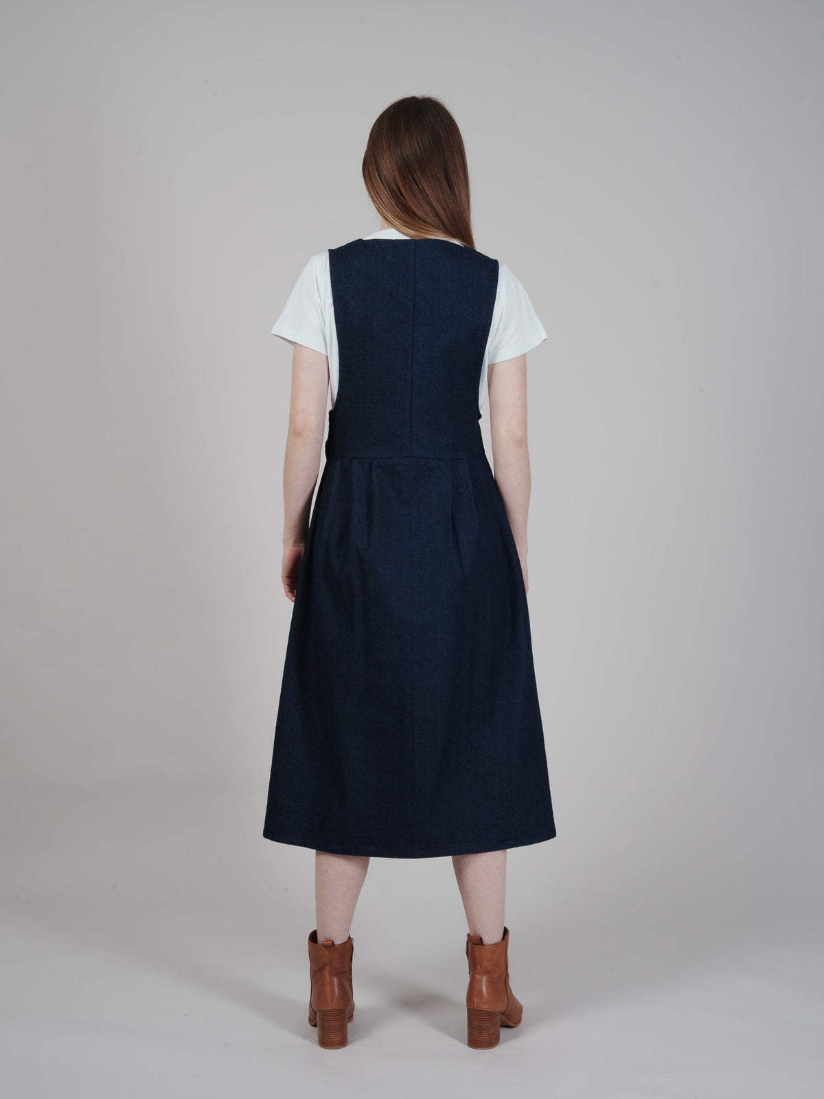 Deep V-neck Pinny