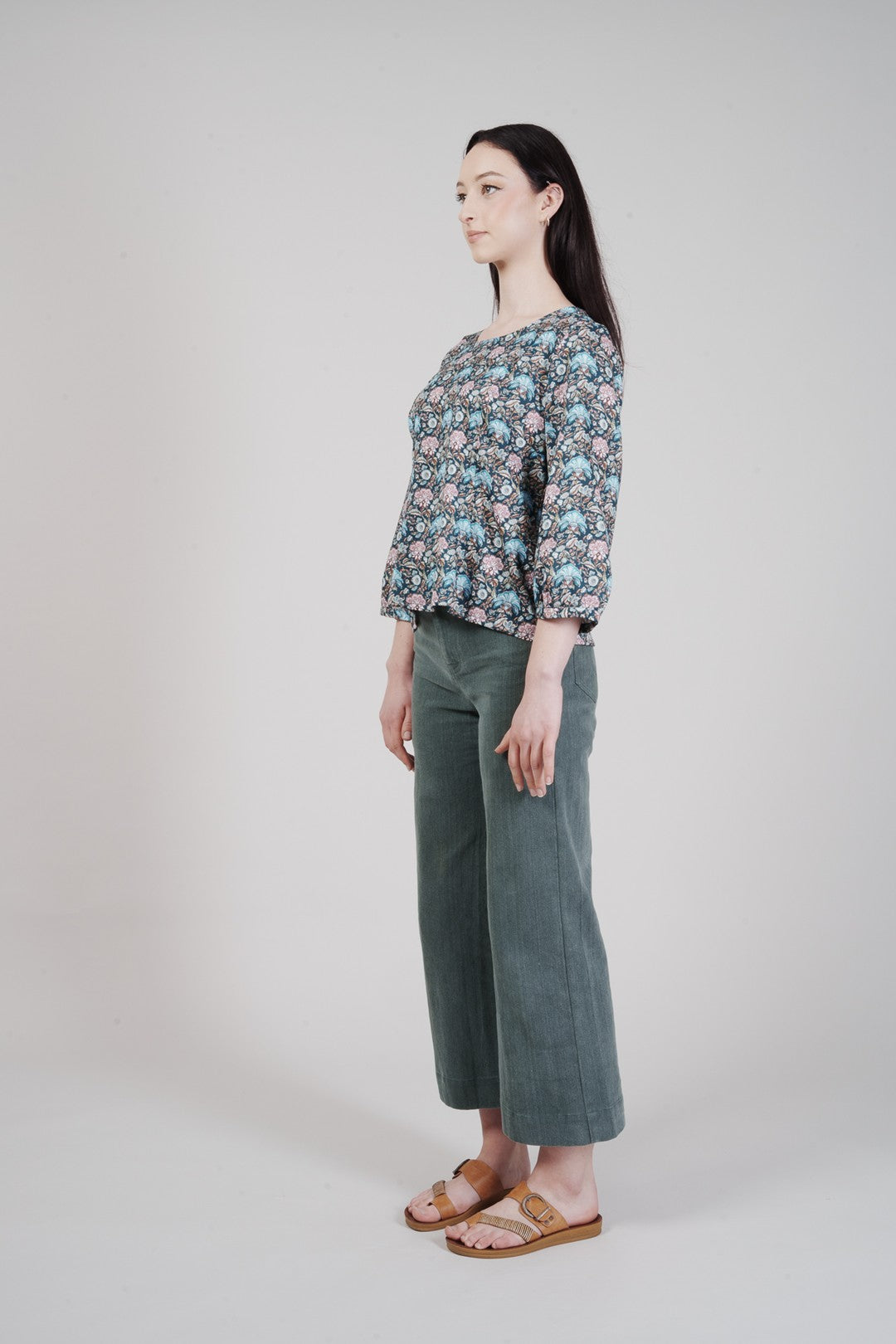 Aligned Air Blouse - Navy Floral