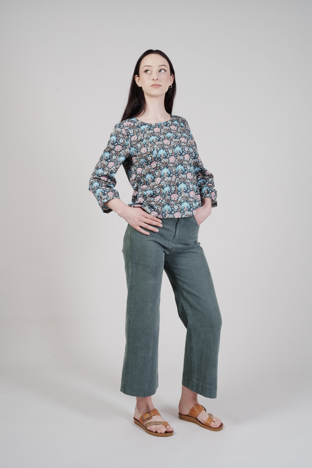 Aligned Air Blouse - Navy Floral