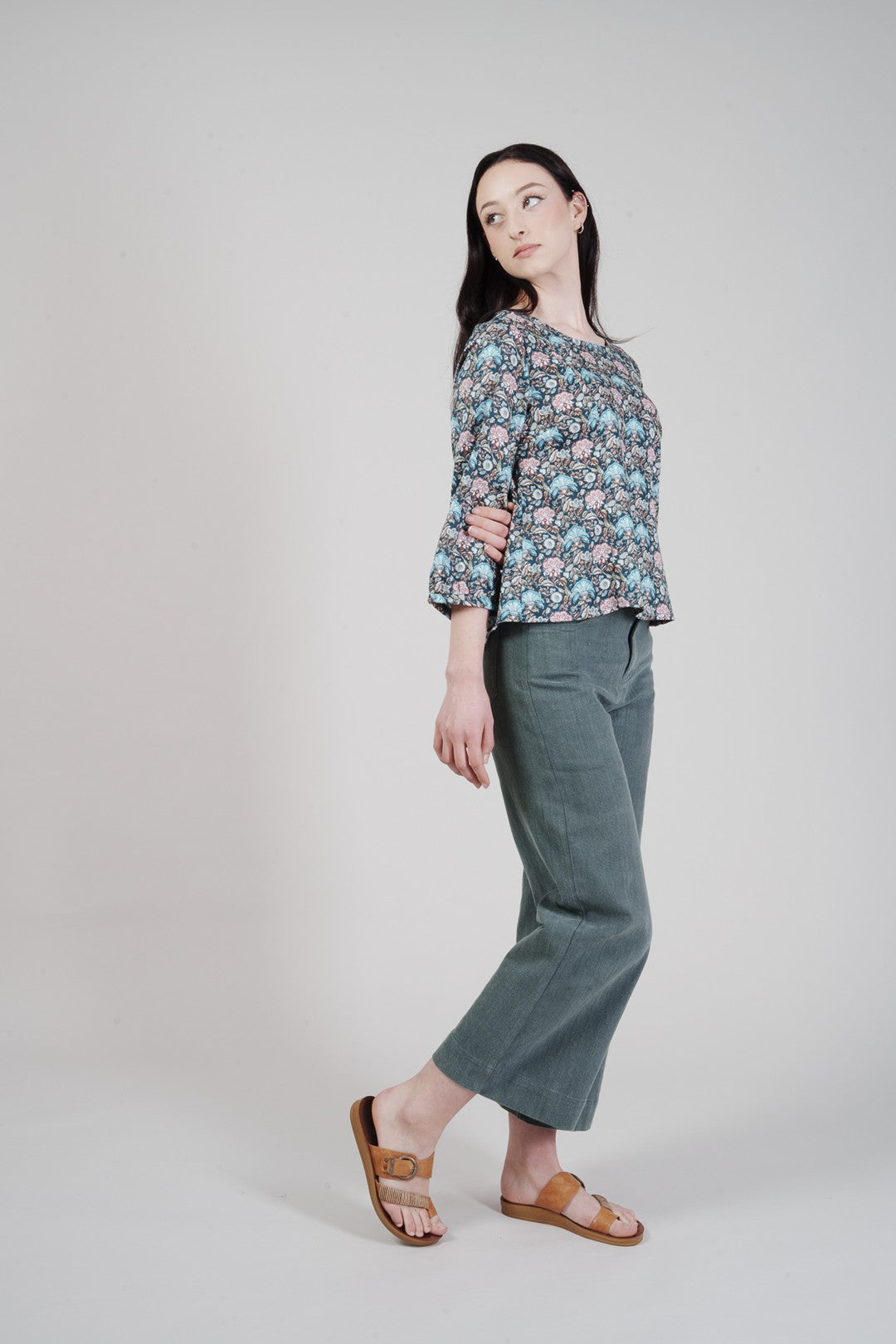 Aligned Air Blouse - Navy Floral