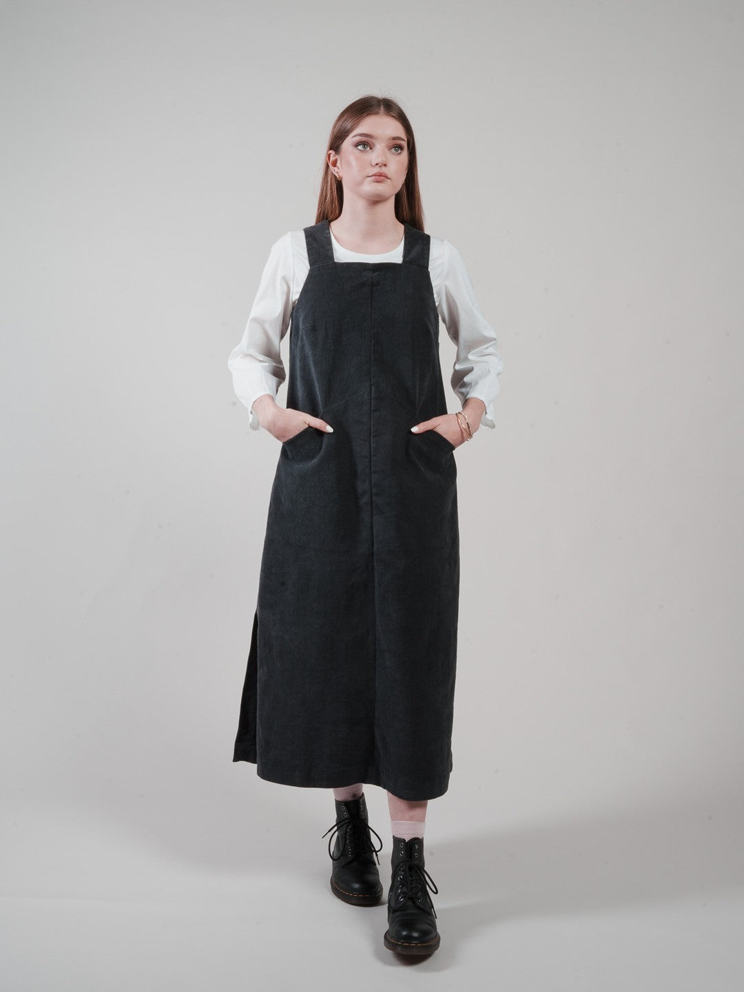 Boardroom Pinny - Black Stretch Denim