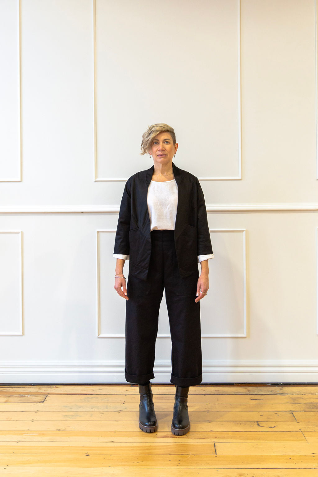 Gwen Cropped Jacket - Black