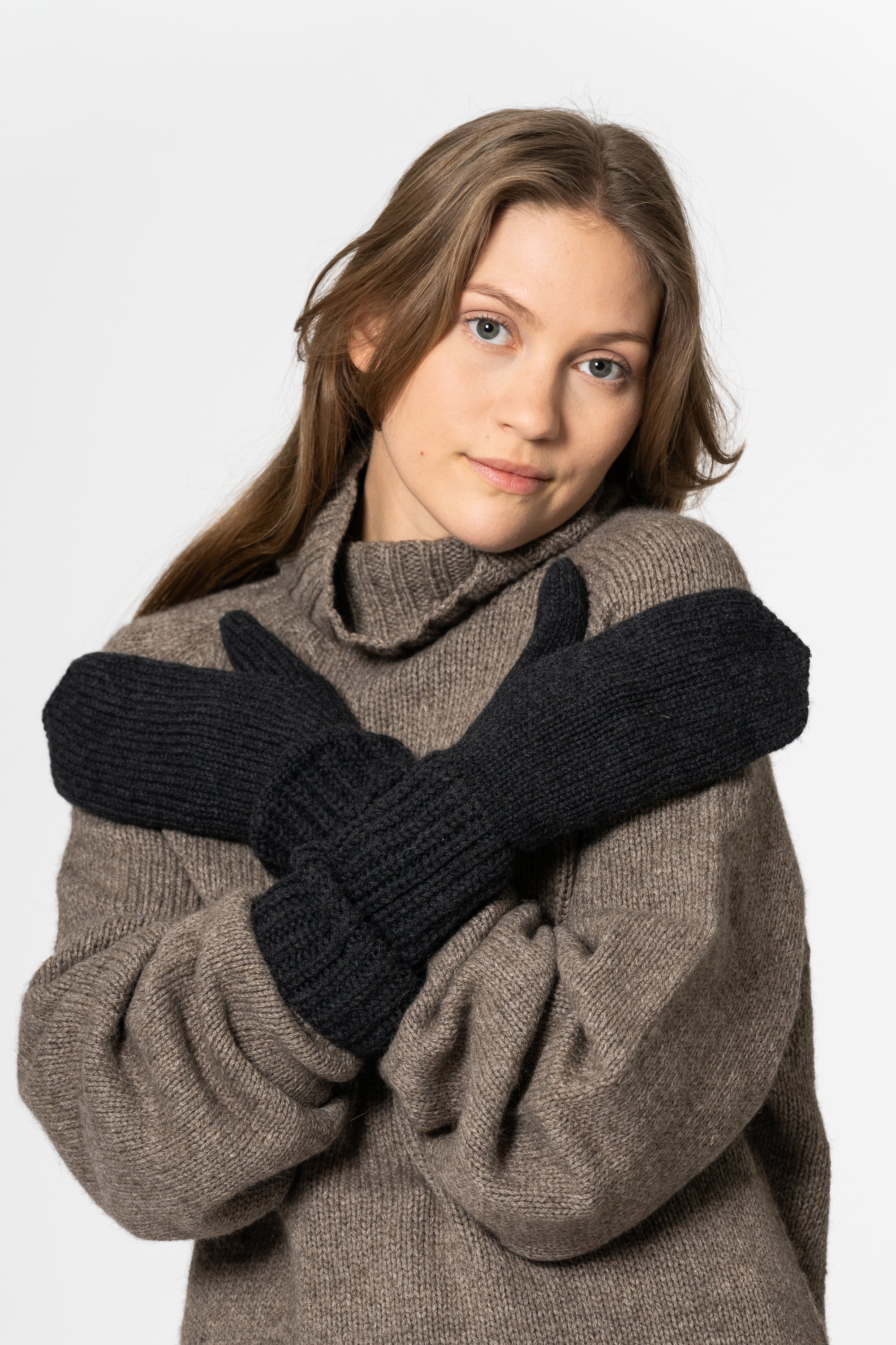 DINADI Merino Handknit Long Mittens - Onyx Grey