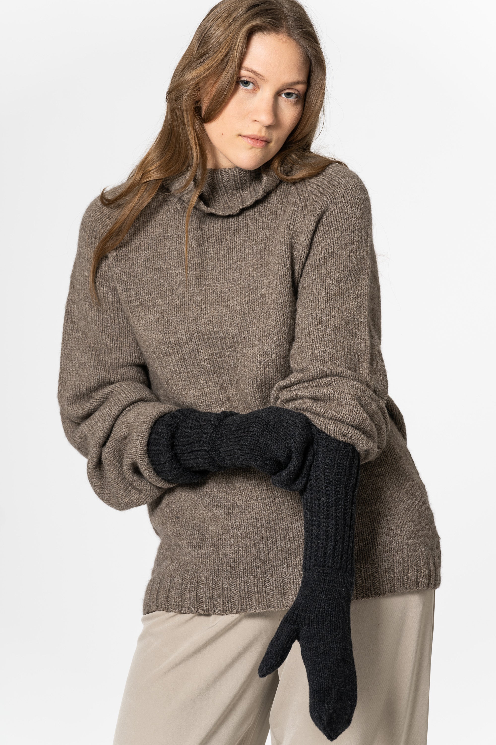 DINADI Merino Handknit Long Mittens - Onyx Grey