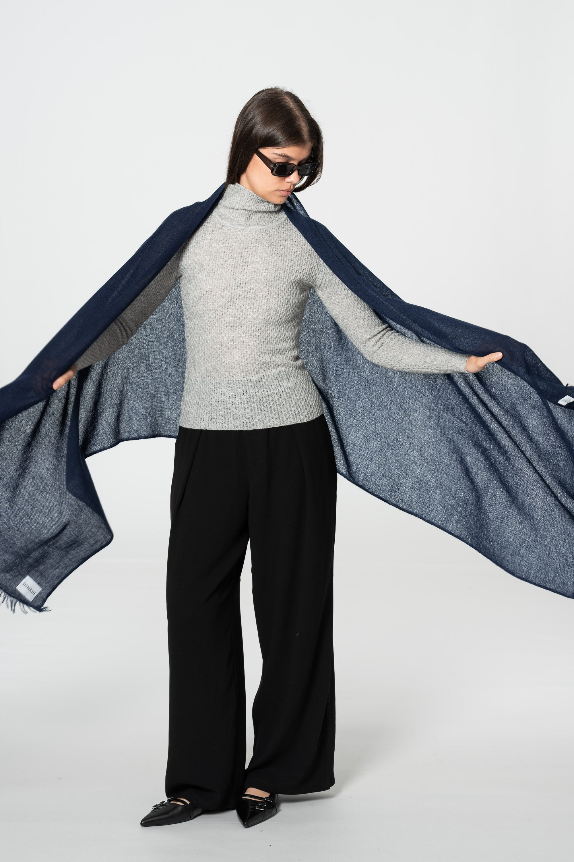 DINADI Merino Woven Scarf - Space Blue