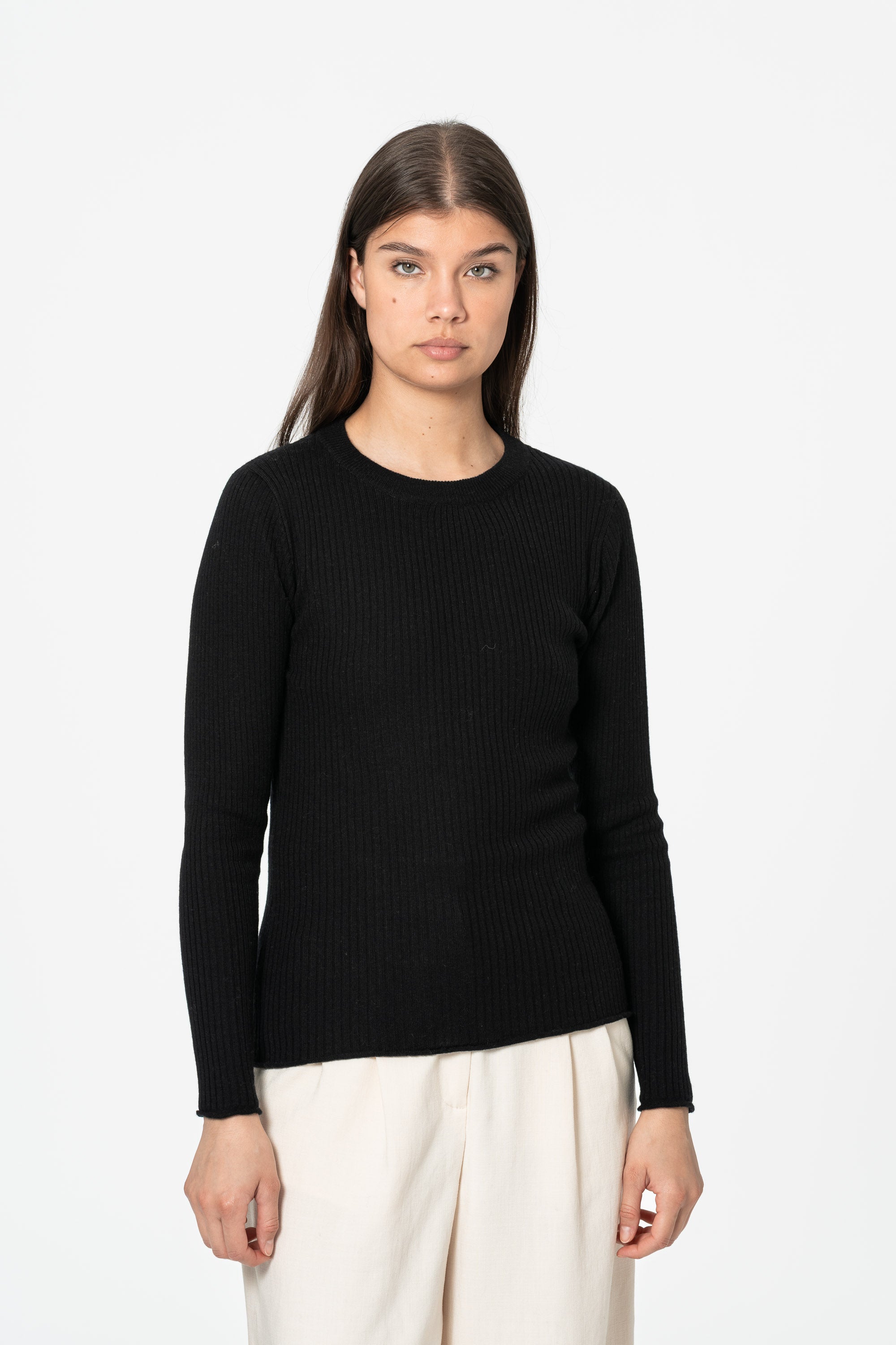 DINADI Merino Fitted Rib Sweater - Black